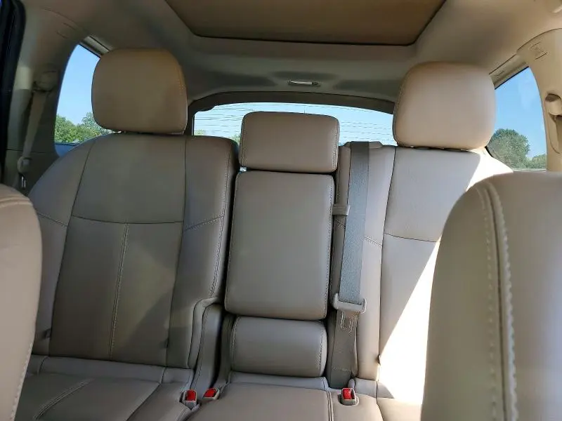 2015 NISSAN PATHFINDER SL  