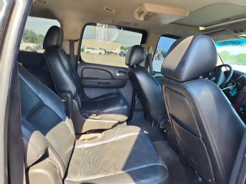 2011 GMC YUKON XL C1500 SLT  