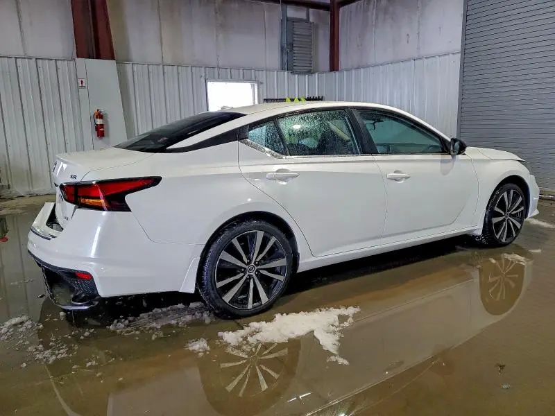 2021 NISSAN ALTIMA SR  