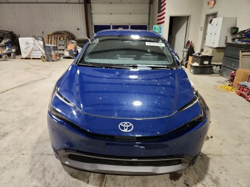 2024 TOYOTA PRIUS XLE  