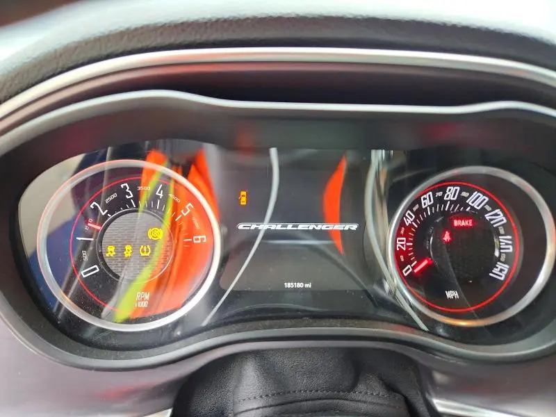 2016 DODGE CHALLENGER SXT  