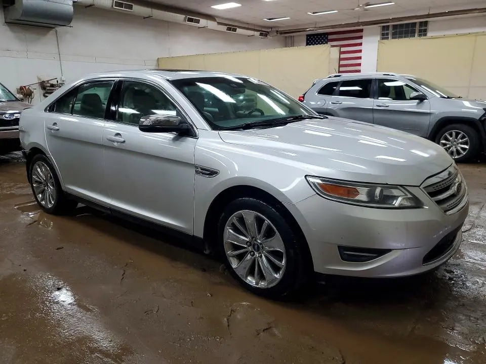 2011 FORD TAURUS LIMITED  