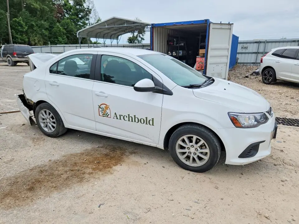 2019 CHEVROLET SONIC LT  