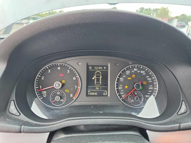 2013 VOLKSWAGEN PASSAT SE  