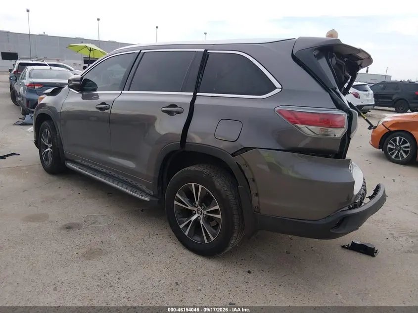 2016 TOYOTA HIGHLANDER XLE V6