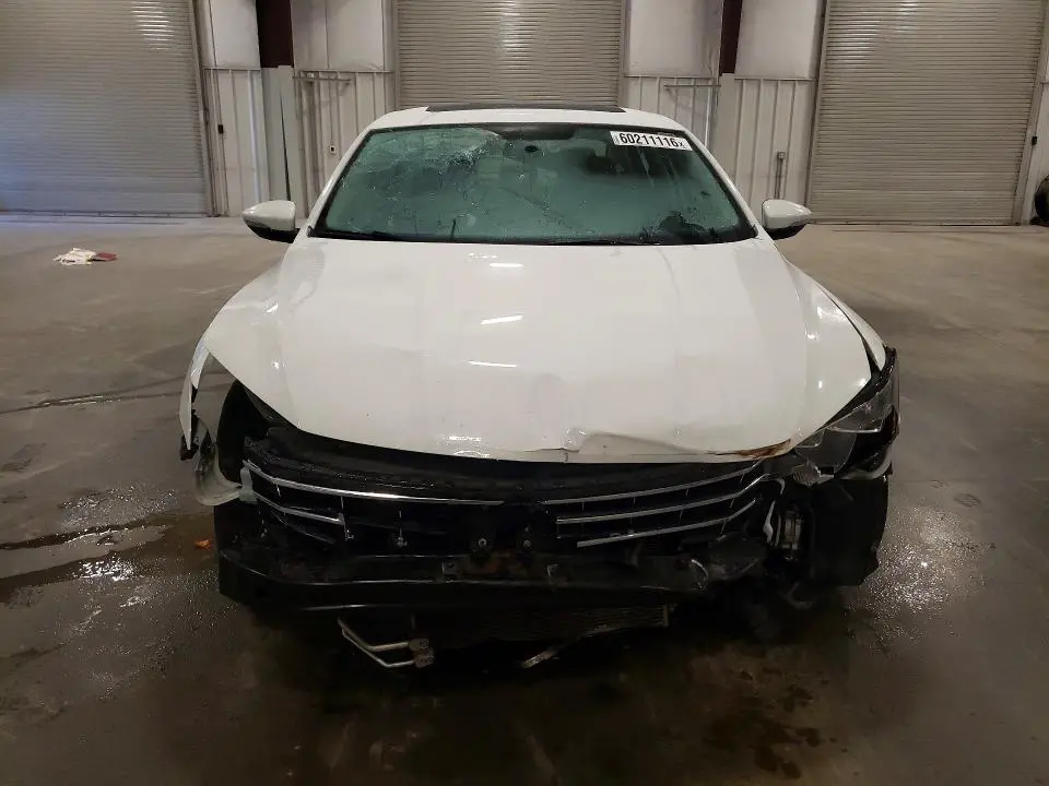 2017 VOLKSWAGEN PASSAT SE  