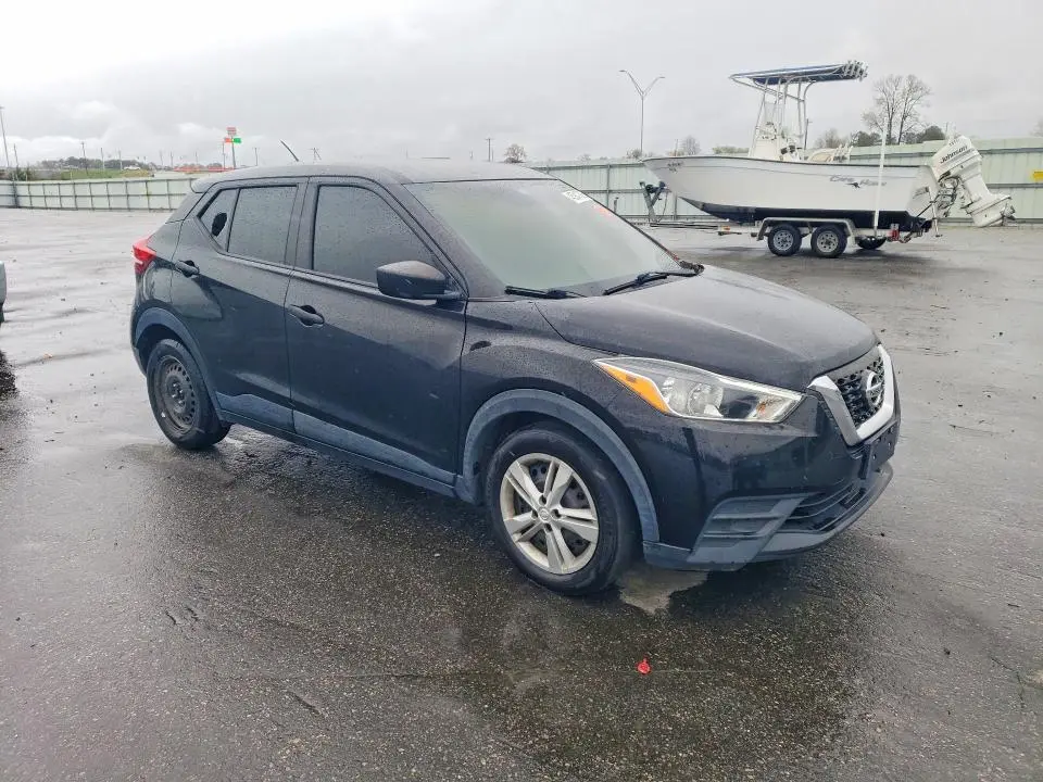 2020 NISSAN KICKS S  