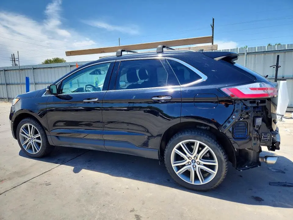 2022 FORD EDGE TITANIUM  