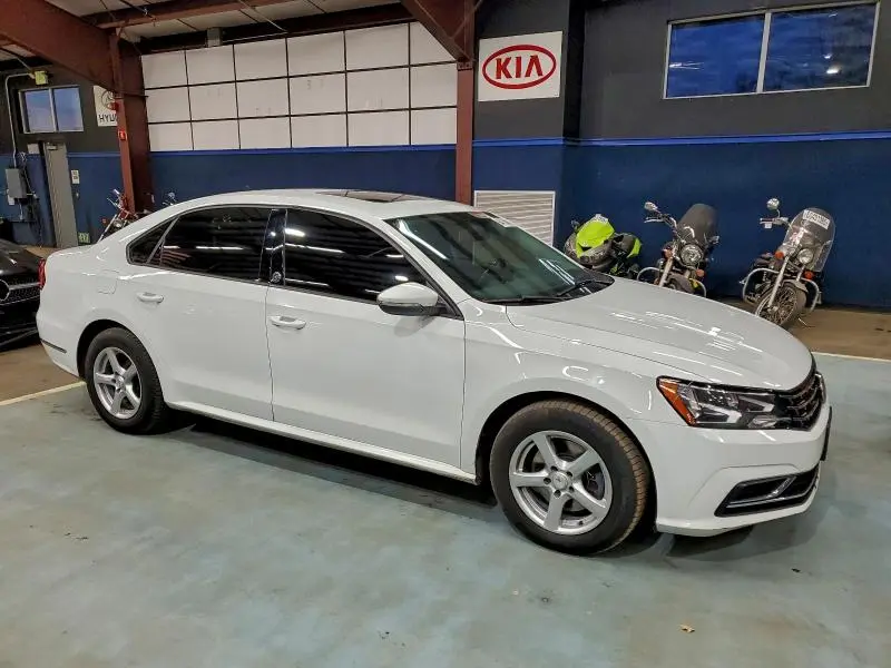 2019 VOLKSWAGEN PASSAT WOLFSBURG  