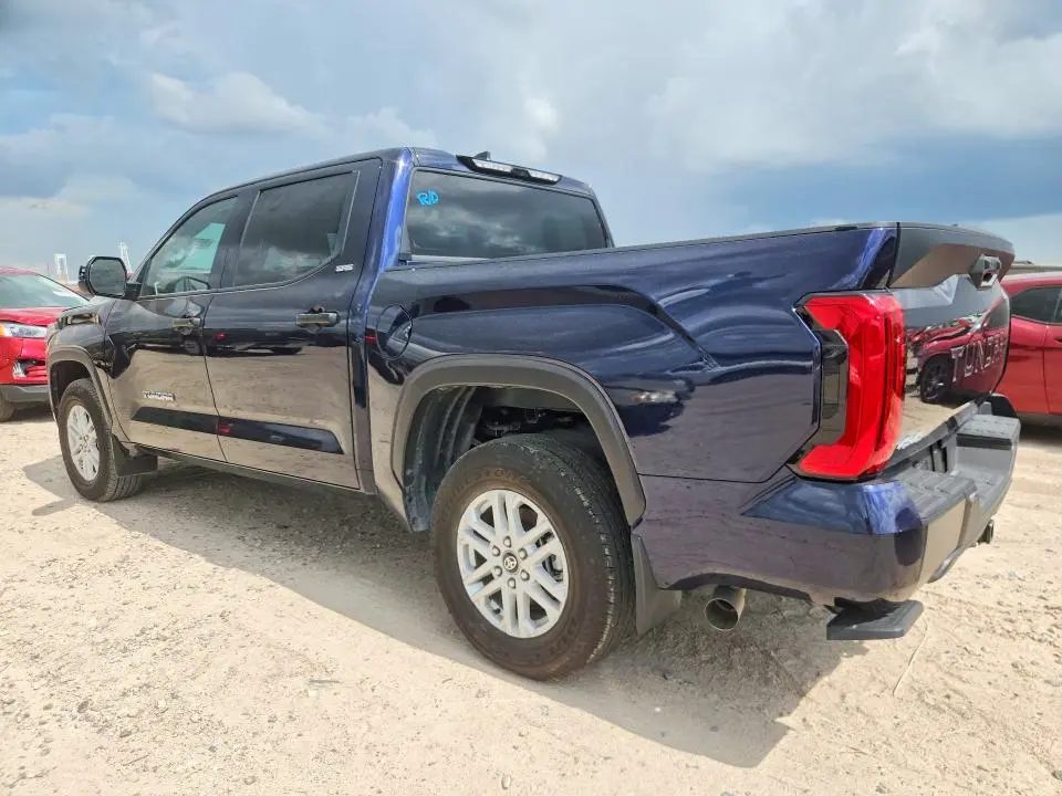 2025 TOYOTA TUNDRA SR5  