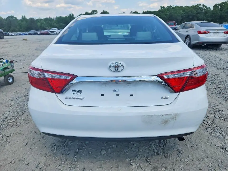 2015 TOYOTA CAMRY LE  
