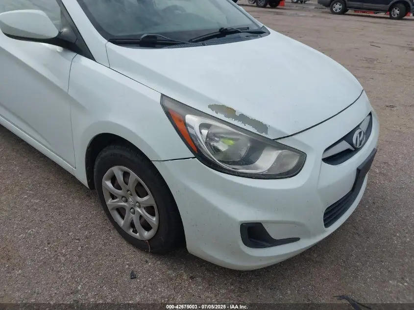2012 HYUNDAI ACCENT GLS