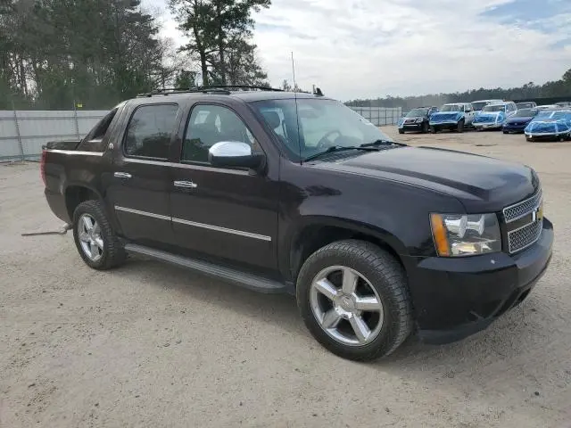 2013 CHEVROLET AVALANCHE LTZ  