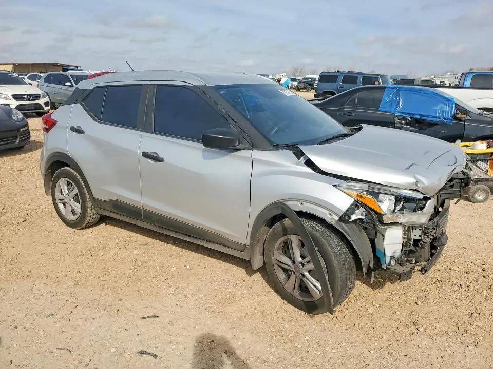 2018 NISSAN KICKS S  