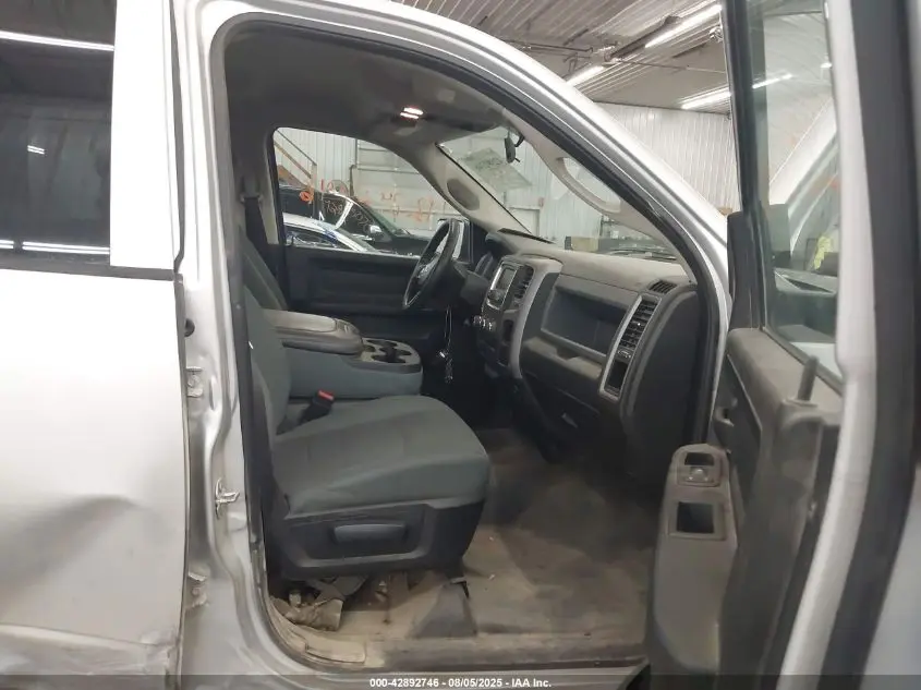 2017 RAM 1500 TRADESMAN  4X4 5'7 BOX