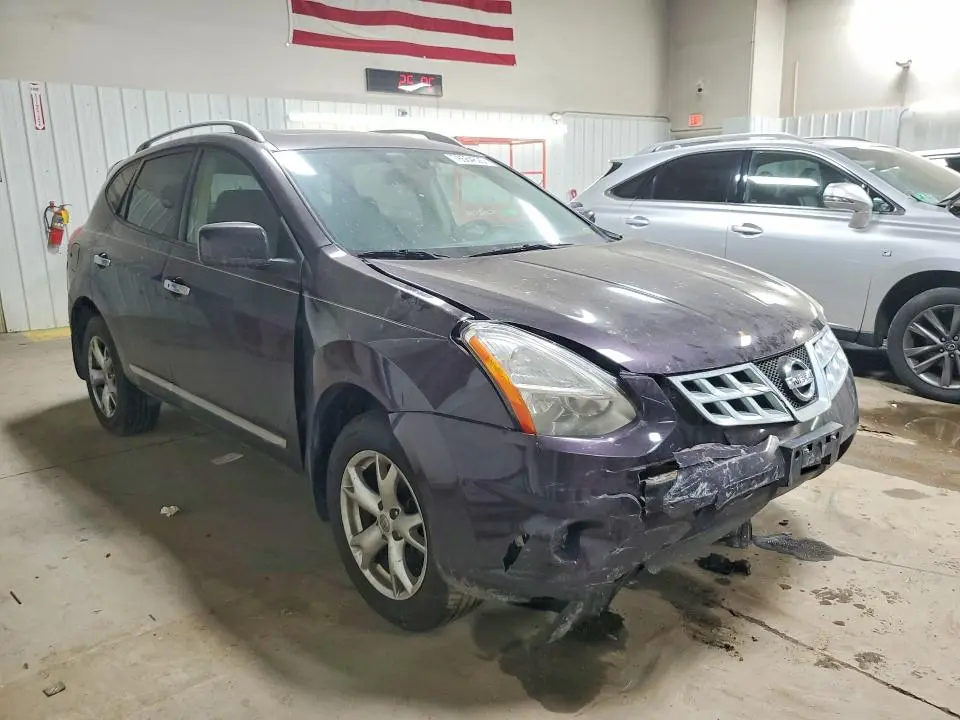 2011 NISSAN ROGUE S  