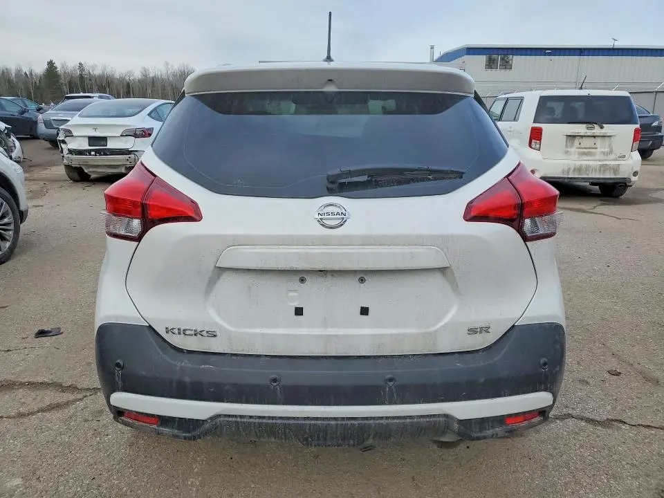 2020 NISSAN KICKS SR  