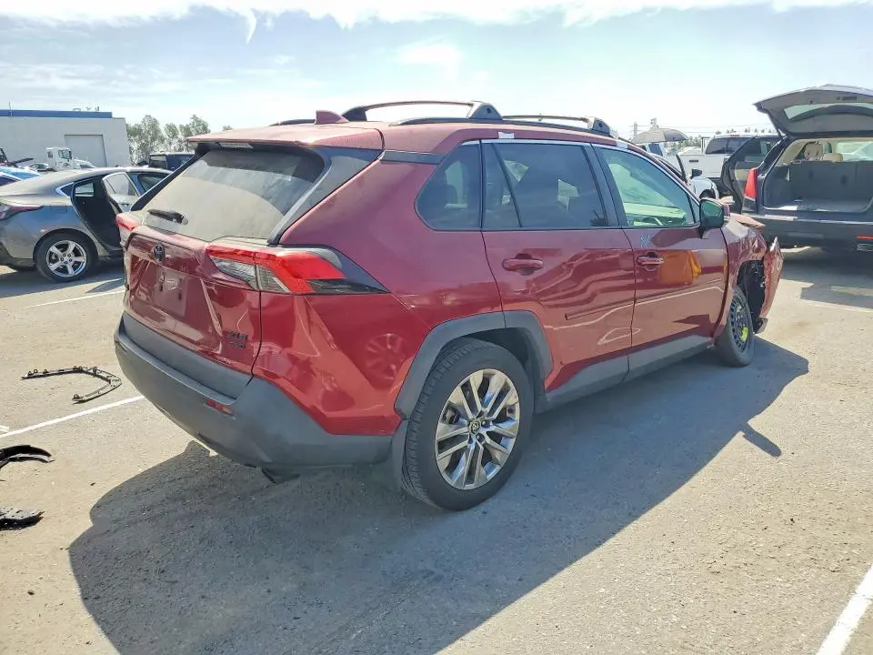 2022 TOYOTA RAV4 XLE PREMIUM  