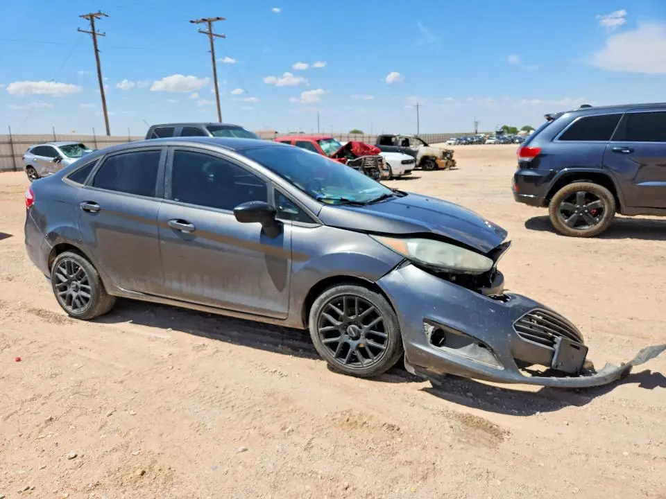 2016 FORD FIESTA SE  
