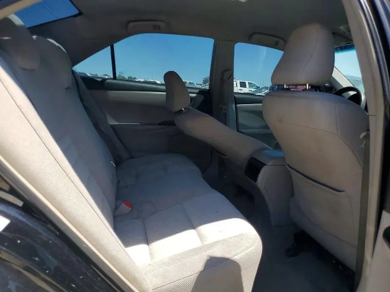 2016 TOYOTA CAMRY LE  