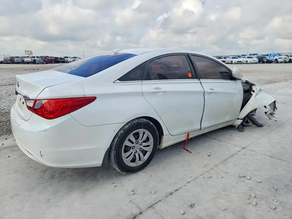 2012 HYUNDAI SONATA GLS  