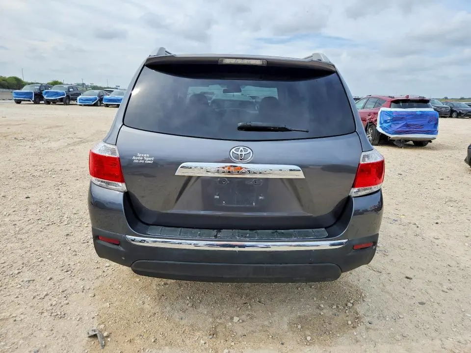 2013 TOYOTA HIGHLANDER BASE  