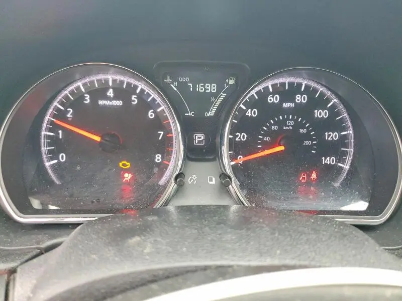 2015 NISSAN VERSA 1.6 SV  