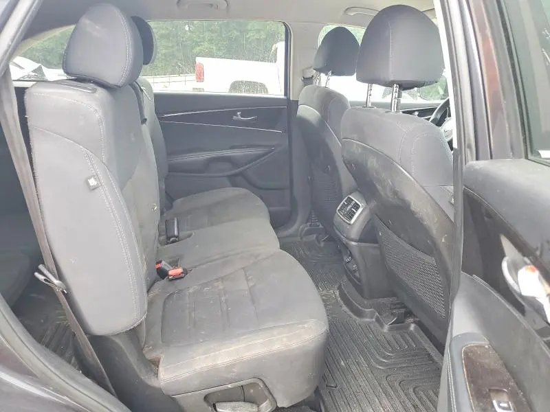 2018 KIA SORENTO LX  
