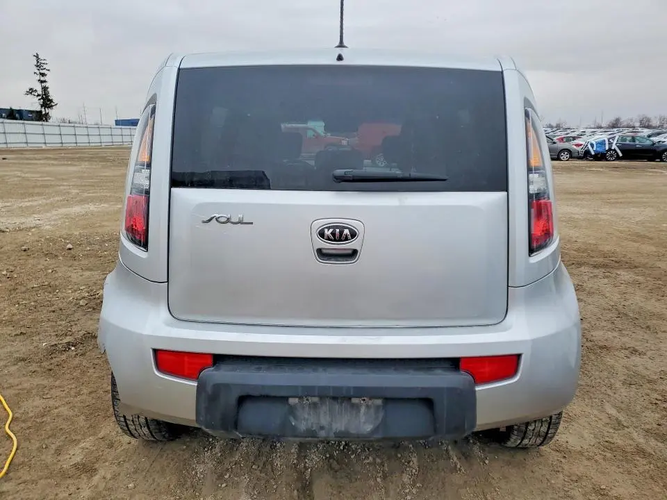 2010 KIA SOUL +  