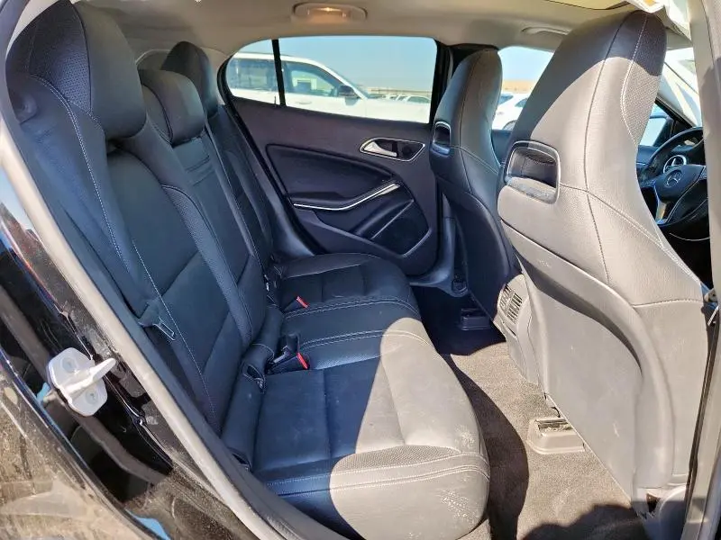 2015 MERCEDES-BENZ GLA 250 4MATIC  