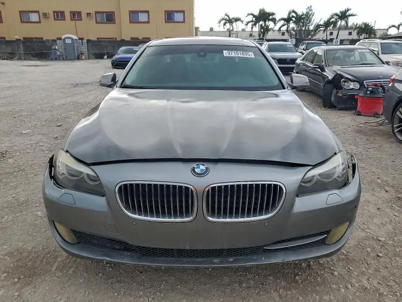2011 BMW 528 I  
