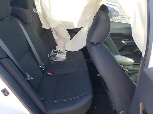 2022 NISSAN KICKS SV  