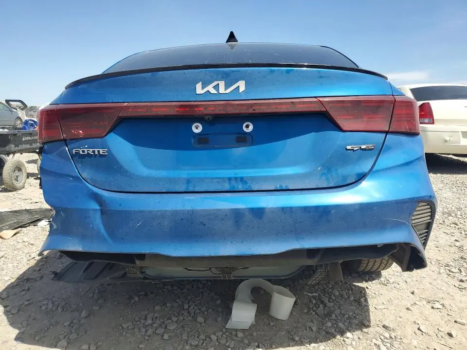 2023 KIA FORTE GT LINE  