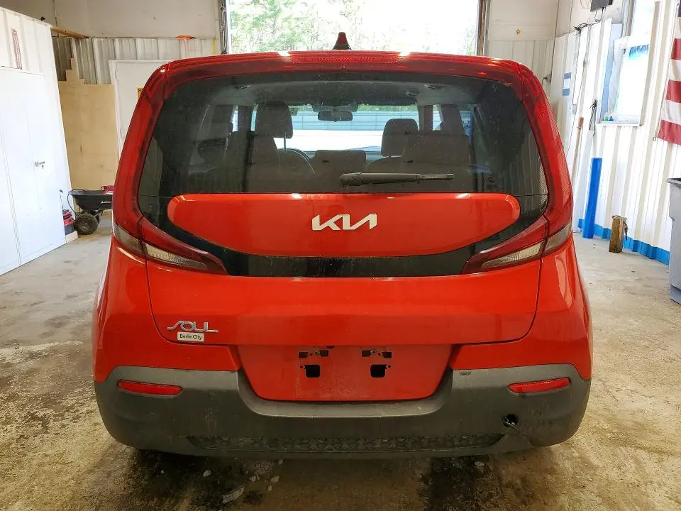 2022 KIA SOUL LX  