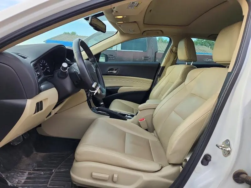 2016 ACURA ILX PREMIUM/TECHNOLOGY  