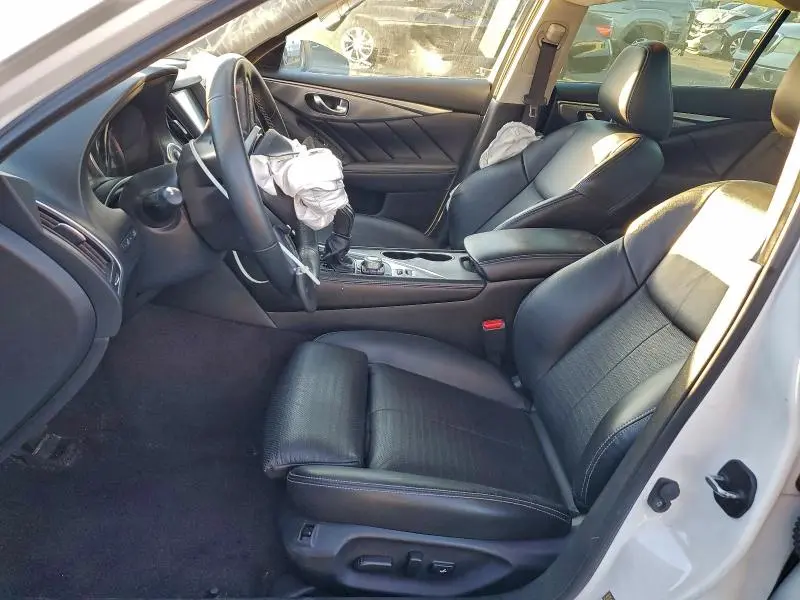 2019 INFINITI Q50 LUXE  