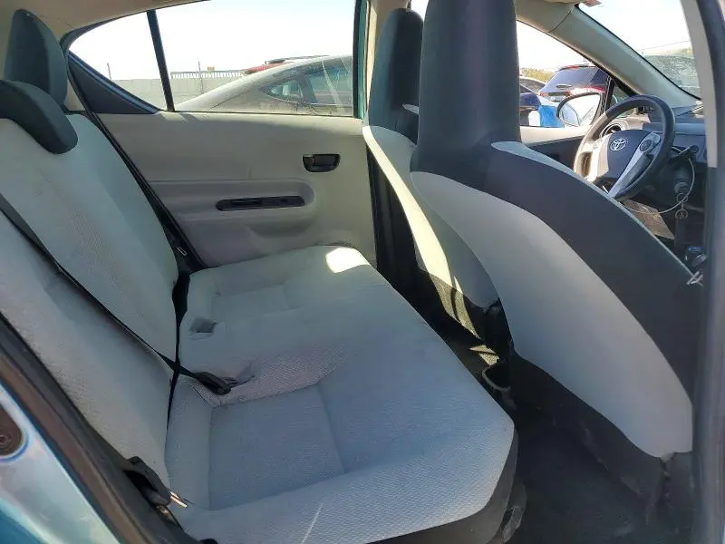 2013 TOYOTA PRIUS C ONE  