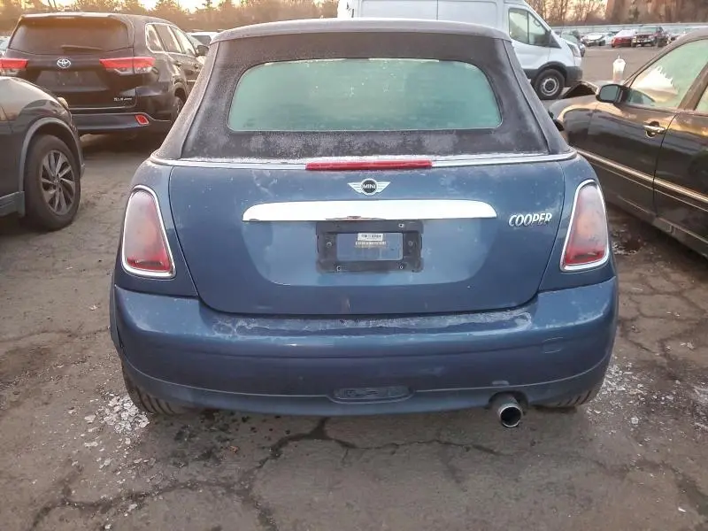 2010 MINI COOPER   
