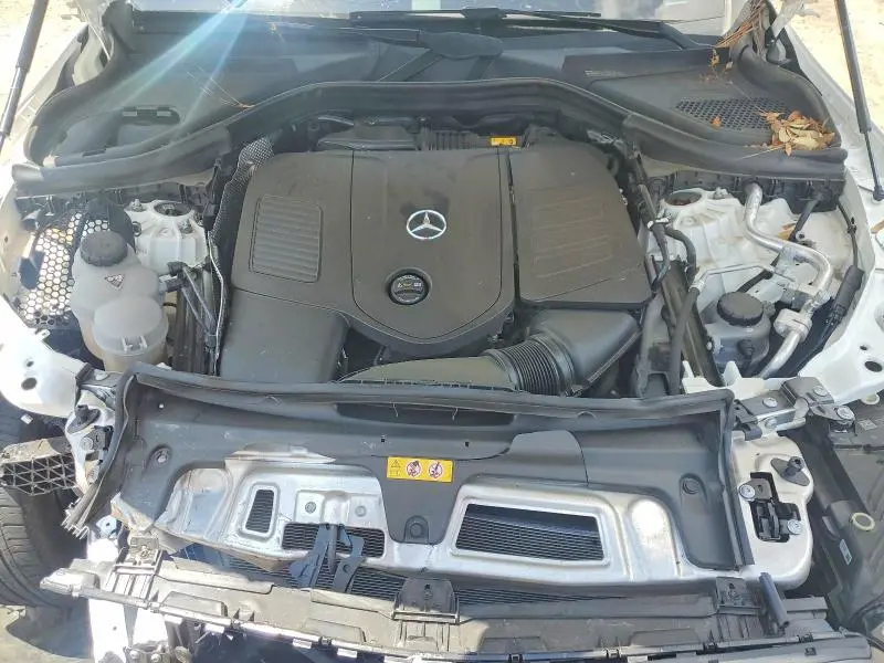 2024 MERCEDES-BENZ GLC 300  