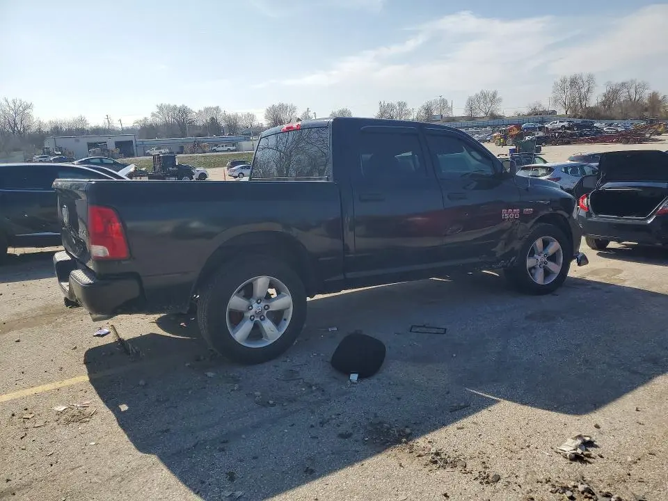 2014 RAM 1500 ST  