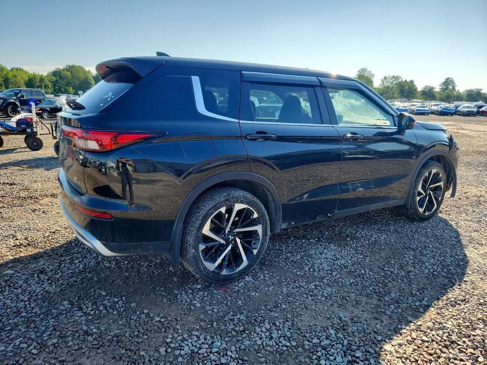 2024 MITSUBISHI OUTLANDER SE  