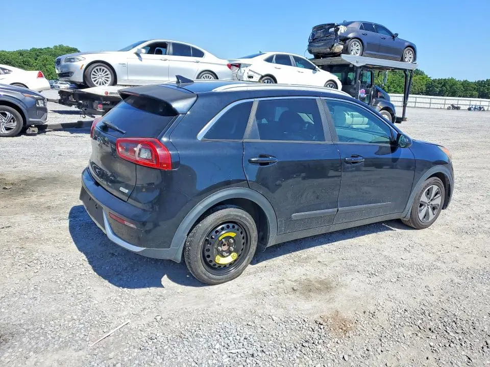 2017 KIA NIRO LX  