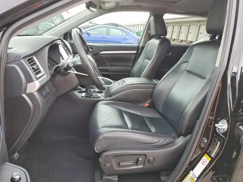 2019 TOYOTA HIGHLANDER XLE  