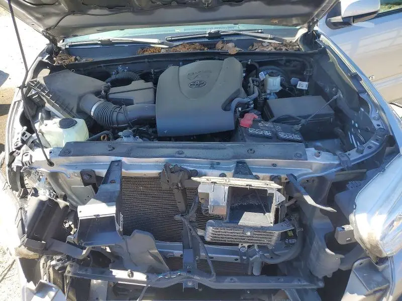 2020 TOYOTA TACOMA SR5 V6  