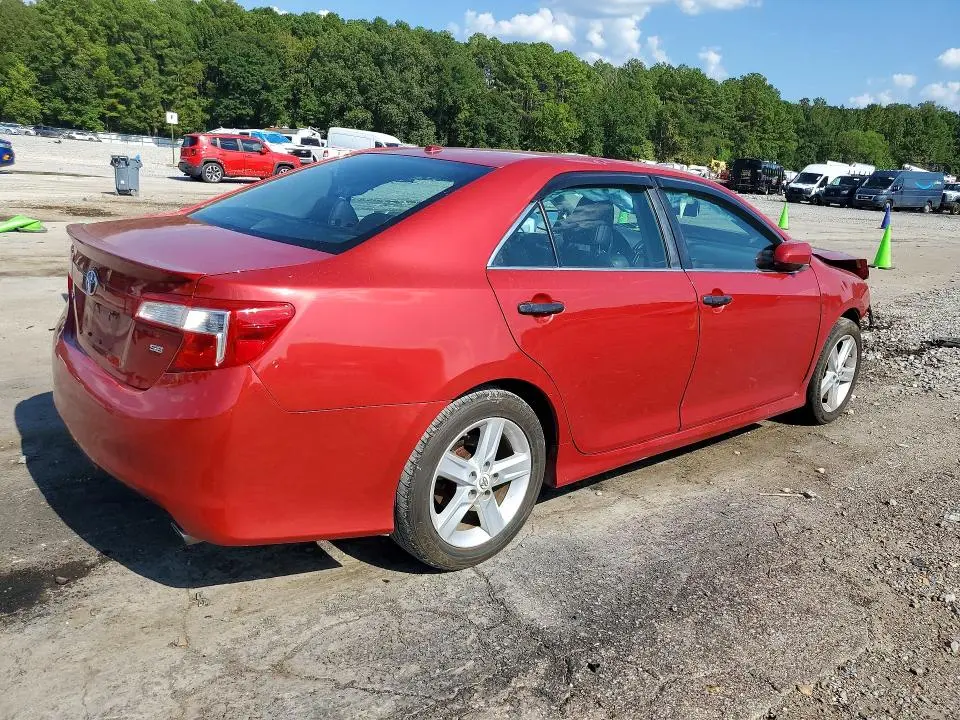 2012 TOYOTA CAMRY SE  