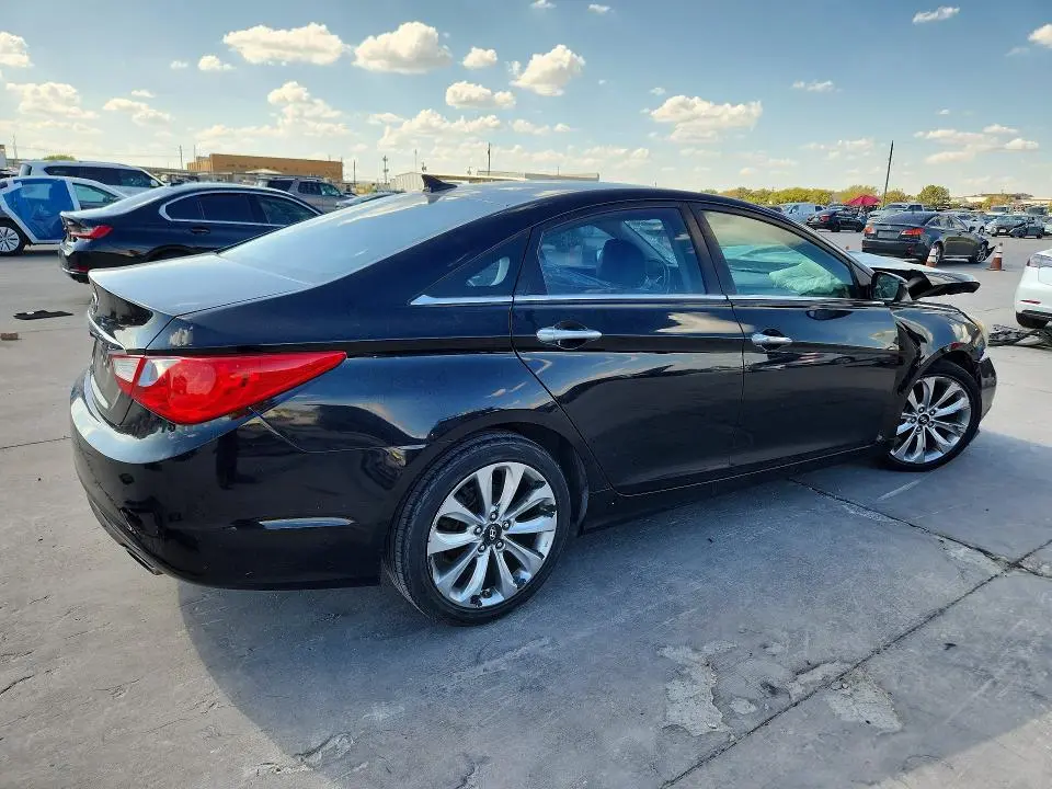 2011 HYUNDAI SONATA SE  