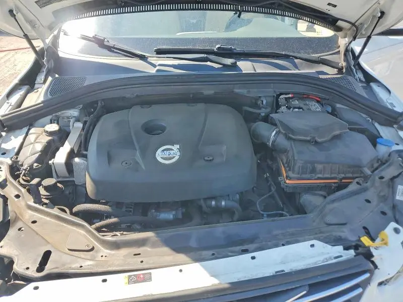2015 VOLVO XC60 T5 PREMIER  