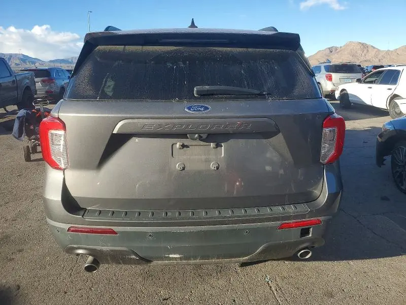 2021 FORD EXPLORER XLT  