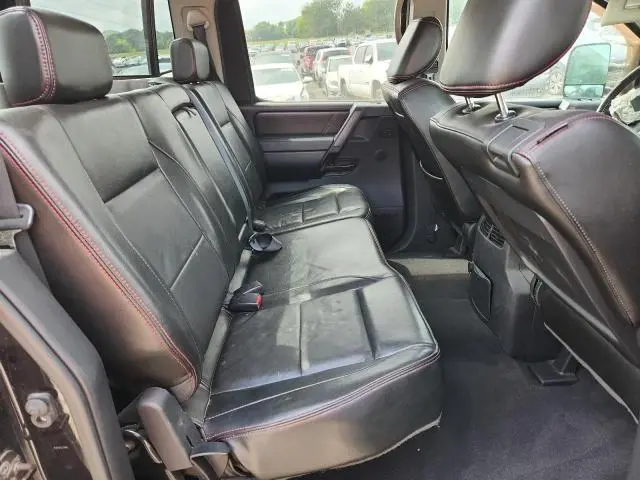 2010 NISSAN TITAN XE  