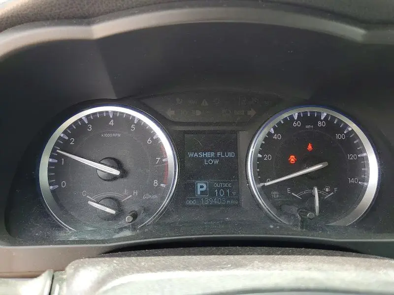 2016 TOYOTA HIGHLANDER LE  